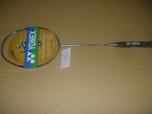 YONEX  NR900 badminton racket 3U + string  FREE ship Nanoray 900