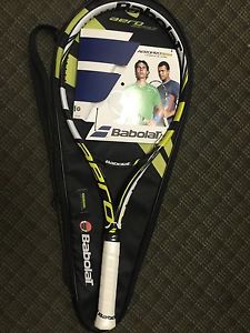NEW BABOLAT AERO PRO TEAM GT 4-3/8 WITH PREMIUM PADDED COVER BAG.