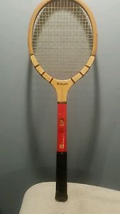 WILSON DON BUDGE FINALIST 'FAMOUS PLAYER SERIES' WOOD TENNIS RACQUET