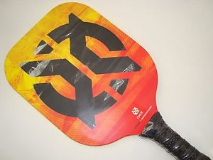 NEW ONIX GRAPHITE INFERNO PICKLEBALL PADDLE ALUMINUM CORE LIGHT STRONG   YELLOW