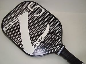 NEW ONIX Z5 GRAPHITE PICKLEBALL PADDLE NOMEX  CORE L;IGHT & STRONG  WHITE