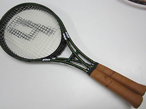 PRINCE CLASSIC GRAPHITE 100 MIDPLUS RACQUET (4 3/8) NEW STRINGS. DEMO FRAME!!