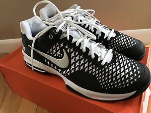 Men's Nike Air Max Cage Tennis shoe Size 12