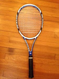 Dunlop Aerogel 4G - 2 Hundred Tennis Racquet 4 1/2 Grip - USED