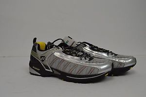 Yonex Men's SHR-02M Shoes size 9 1/2 Silver/Black/Yellow (NXT226)