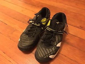 Babolar Propulse 4 Men's Tennis Shoe Size 13 Black/Yellow USED