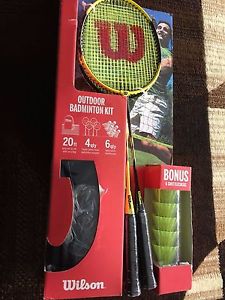 New Wilson Outdoor Badminton Kit 20 ft Net 4 Racquets 6 Shuttlecocks