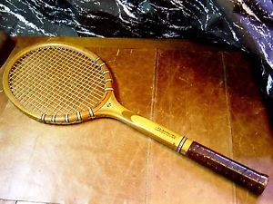 ANTIQUE SPALDING TENNIS RACQUET "MERCER BEASLEY" SIGNATURE MODEL