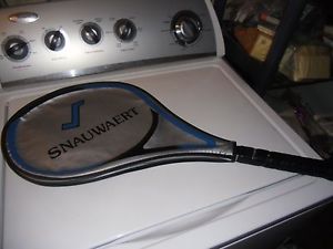 tennis racket Snauwaert