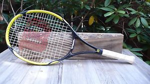 WILSON  FEDERER JUNIOR GRAPHITE  TITANIUM 4" GRIP 26" LENGTH  TENNIS RACQUET