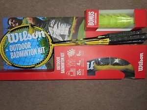 New Wilson Outdoor Badminton Kit 20 ft Net 4 Racquets 6 Shuttlecocks WRT8767003