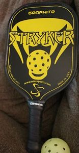 ONIX GRAPHITE STRYKER  PICKLEBALL PADDLE - YELLOW