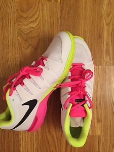 New Nike womens Zoom Vapor 9.5 Tour Tennis shoes, white/pink/volt, Size: 11