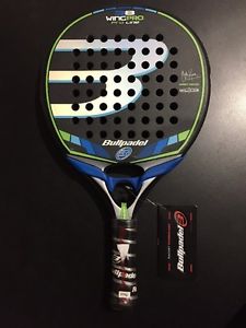 PALA DE PADEL BULLPADEL WINGPRO 374 GRAMOS. NUEVA PRECINTADA. ENVÍO NACEX 24H.