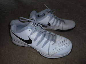 NIKE VAPOR COURT MENS TENNIS ATHLETIC SHOES SIZE 11 EUC