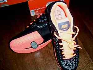 New Men's Nike Zoom Cage 2 Tennis Shoe  (Size 11.0)  Black/Coral
