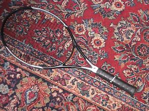 Boris Becker DNX V1 Midplus 4 1/2 inch grip Volkl made