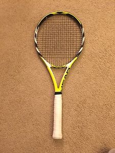Head MicroGel Extreme MP grip 4  1/2, Tennis Racquet (used)