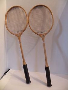 shlf PR. VINTAGE WOOD BADMINTON RACQUETS with press, Spalding