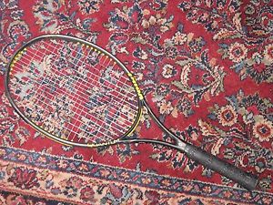 Volkl Quantum V1 Mid Plus Tennis Racquet 4 1/2 grip