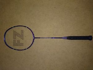 raquette de badminton de marque FORZA