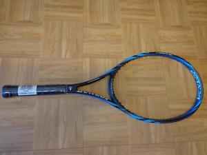 NEW Dunlop Biomimetic 200 95 head size 18x20 4 3/8 grip Tennis Racquet