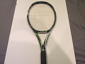 YONEX EZONE DR 98 - GRIP SIZE 4 3/8 - USED
