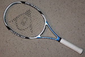 Dunlop Aerogel 2 hundred plus Tennis Racquet, new 4 1/2 grip, strung, used