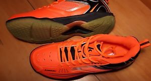 Badminton shoes