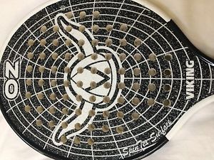 Viking OZ Carbon Mesh,Spintex Surface,Mid+foam core for extreme powerandstabilit