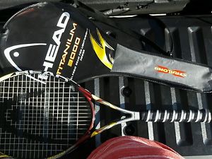 HEAD Titanium 3000 Tennis Racket (4 1/4-2) with Case