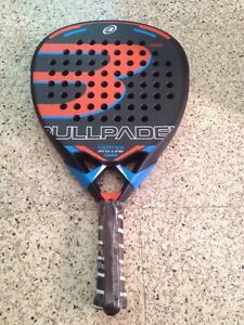PALA DE PADEL BULLPADEL VERTEX PRECINTADA Y NUEVA A ESTRENAR!!