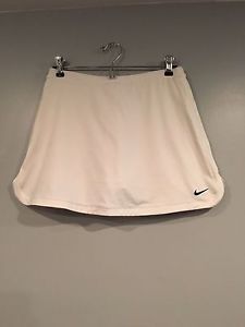 Nike Dri-Fit - White Tennis Skirt w/ Compression Shorts Girls 13-15 yrs - XL
