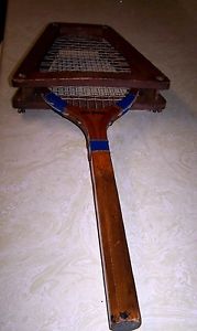 ANTIQUE WRIGHT & DITSON "THE PARK" - wood tennis racquet w/ cover - Excellent