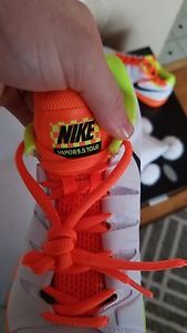 New Nike womens Zoom Vapor 9.5 Tour Tennis shoes, white/pink/volt, Size: 11