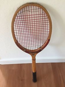 VINTAGE ANTIQUE Champion 1930/40's Wood Tennis Racket