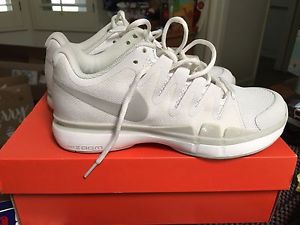 Nike Tennis Shoe Zoom Vapor