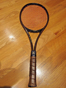 Pro Kennex Black Ace 98 Mid-Size Tennis racquet leather grip with case