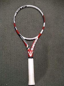 2011 French Open Babolat Aero Pro Drive GT,4 1/2 grip.