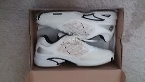 Wilson Tour Vision II Women's Tennis Shoes White/Black Brand New in box size 9.5