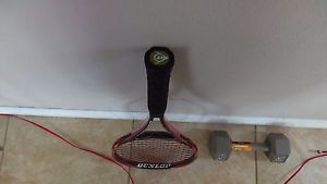 dunlop biomimetic 300 tour ,head size 97",  is a beautiful tenis racket  love it