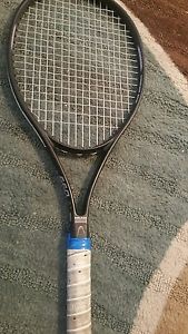 Head 660 Universe Tennis Racquet 95 sq inch 4 1/4 " grip.