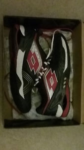 Lotto Men's Raptor Ultra IV Speed  Brand new in box size 12.5