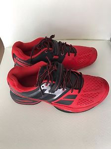 Babolat Tennis Shoes Size 7,5