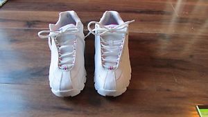 K-Swiss Tennis Shoe