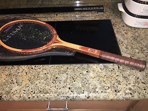 VINTAGE SPALDING WOOD NATURAL FRAME SERIES TENNIS RACKET WITH NON ORIGINAL COVER