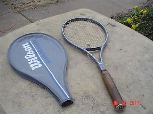 Wilson Graphite Matrix Midsize Tennis Racquet w Cover 4 1/2 Leather