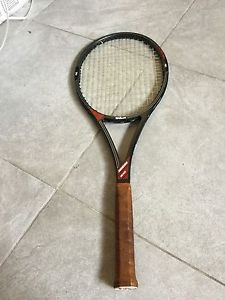 Wilson Graphite Aggressor Midsize Grip 4 1/4 Tennis Racquet  Good