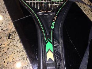 DUNLOP MAX 200G TENNIS RACKET WITH ORIGINAL COVER- 4 1/2 GRIP