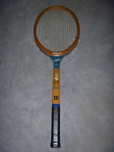 Vintage Wilson Maureen Connolly 'Stylist' picture wood racket